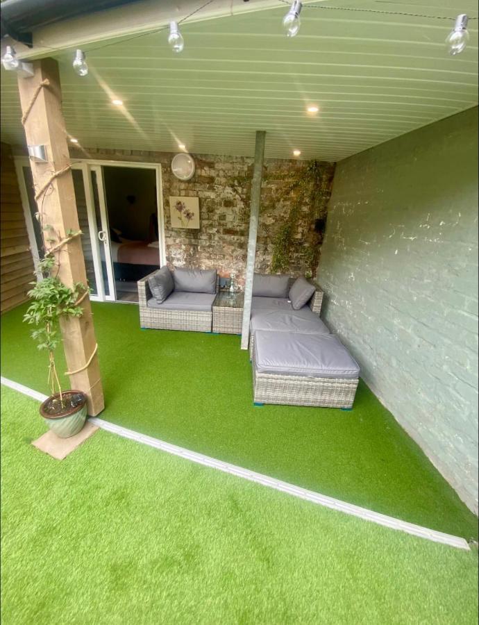 Poppy'S Place Llandudno Junction Exteriér fotografie